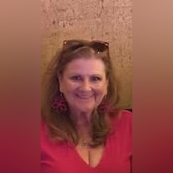 Meet your Posher, Theresa - Picture 1 of 1